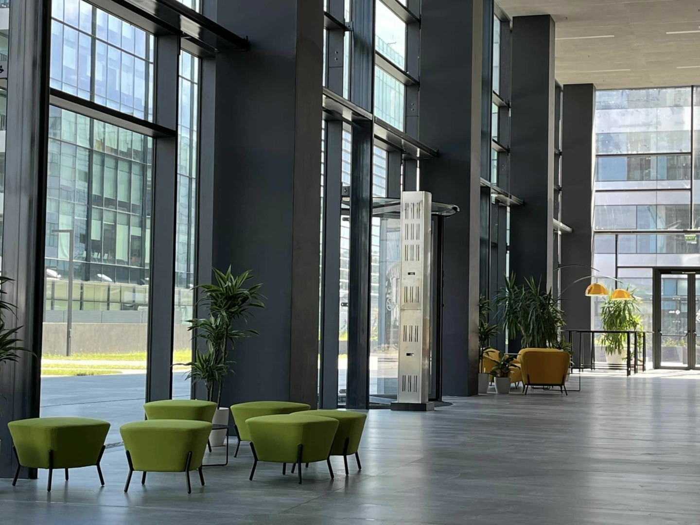 „Stagnare în sectorul imobiliar de birouri: Colliers prognozează două trimestre consecutiv fără finalizări de noi proiecte în 2024 / Al treilea trimestru nu are nicio livrare programată”