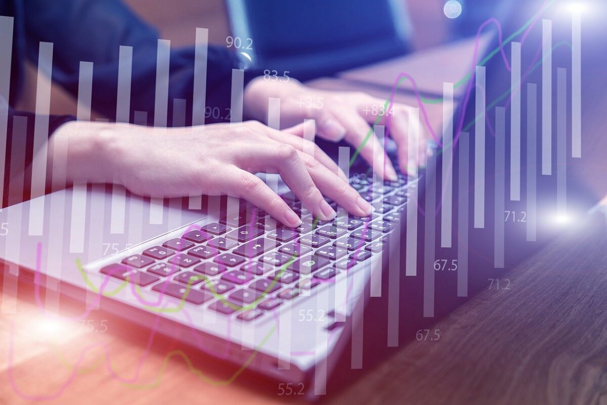 „Gestionarea turbulențelor pe piața IT de către companiile locale: Strategii de adaptare inclusiv reduceri de personal, modificări de program și de salarii, tăieri la nivel de management. CEO-ul Arobs, Oprean: „Nu suntem imuni la turbulențe””