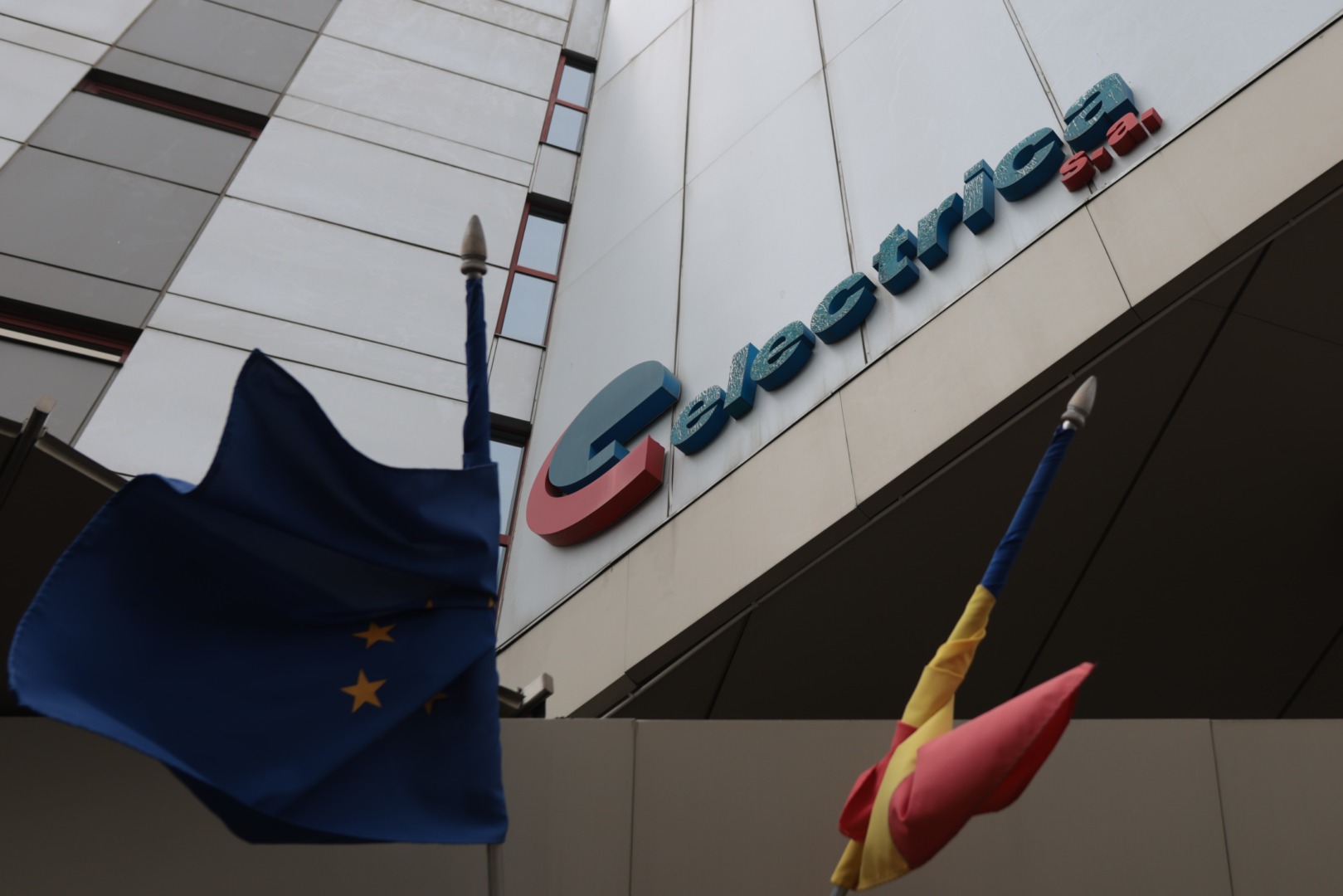 „Electrica demarează al doilea proiect financiat prin PNRR: Investiție de 3,4 milioane euro într-o unitate de stocare a energiei în Mureș”