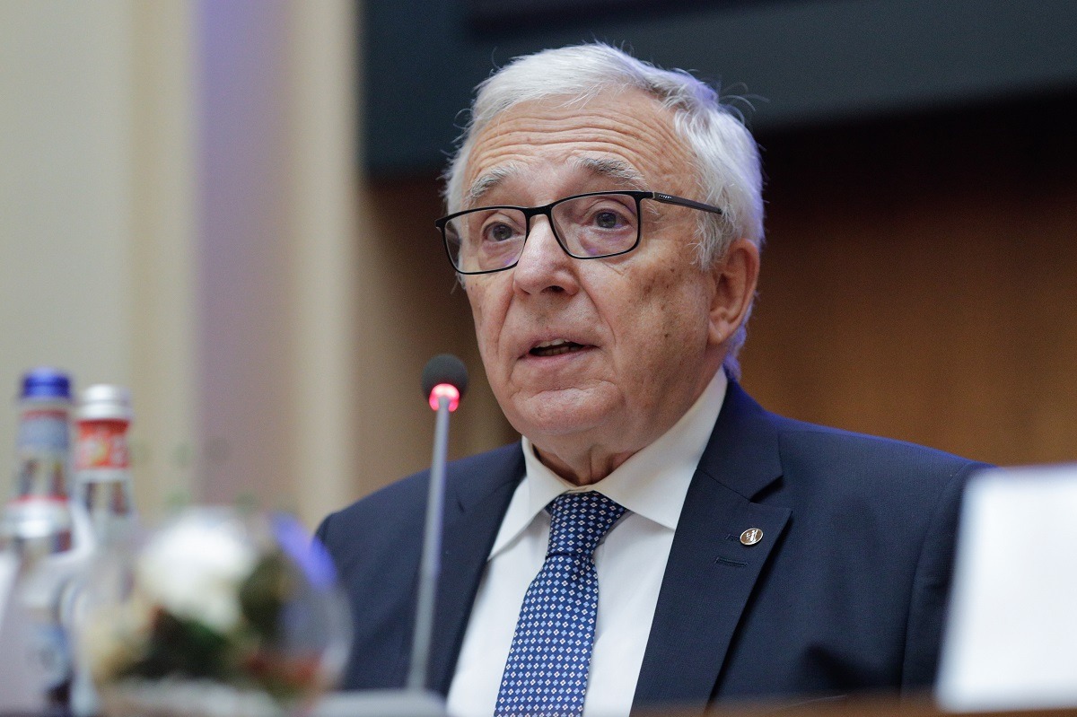 „Fiica guvernatorului Mugur Isărescu, Lăcrămioara Isărescu, devine membră în Comitetul Reprezentanților de la Fondul Proprietatea”