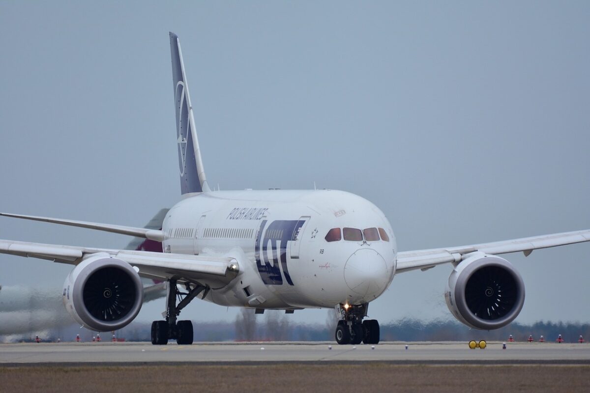 "Investigație judiciară în Italia privind acuzațiile aduse unor persoane fizice și companii pentru furnizarea de componente defecte pentru aeronavele Boeing"