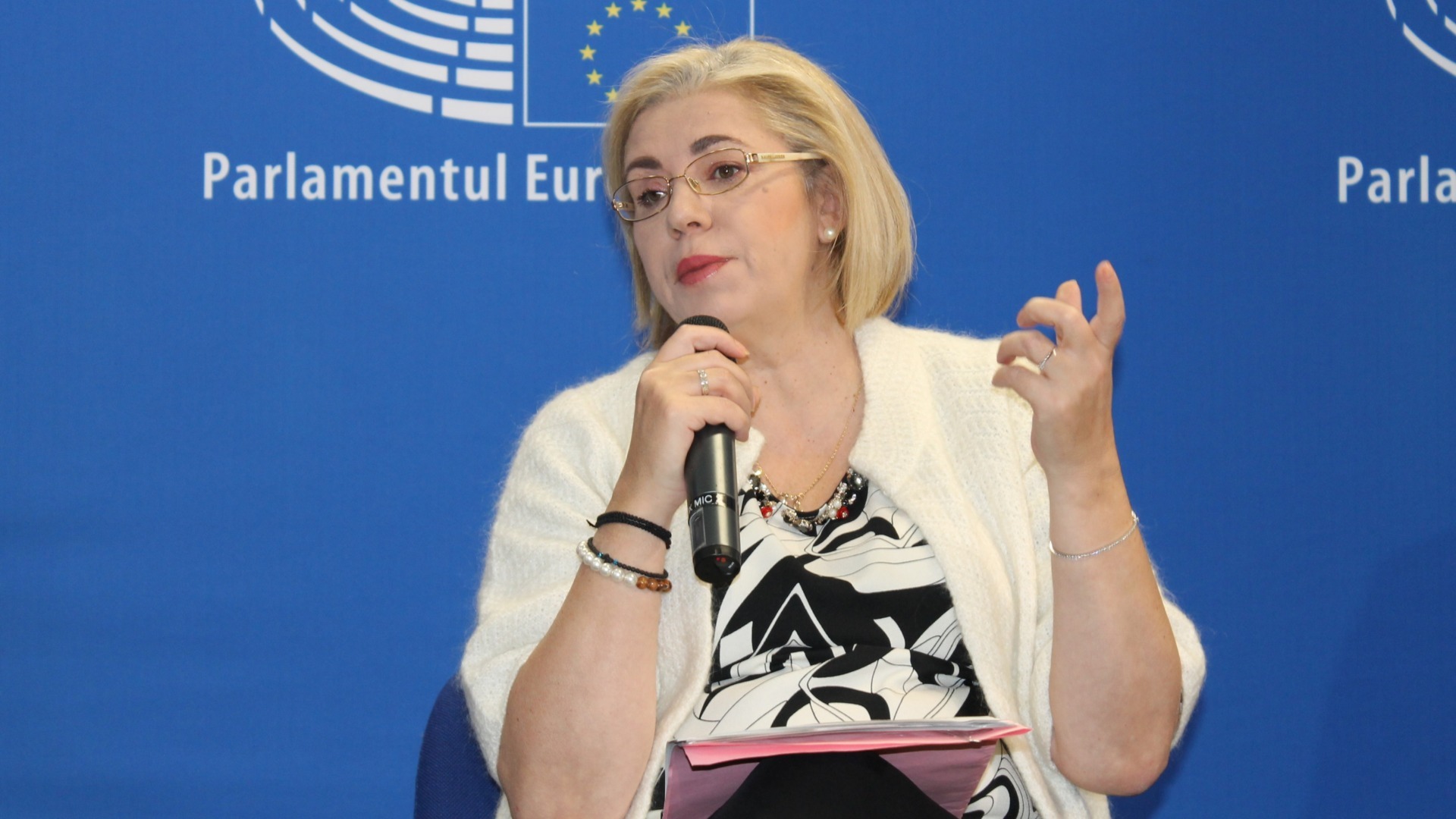 "Corina Crețu a fost desemnată președinte interimar al AMEPIP, conform anunțului oficial"