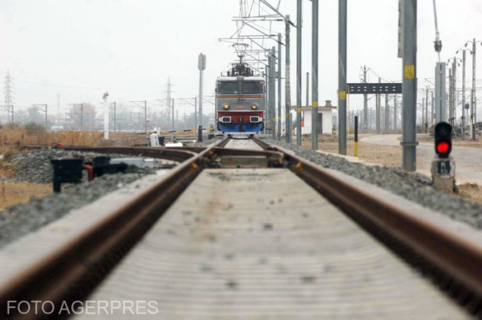 "Teste pentru circulația trenurilor la o viteză de 176 km/h au fost realizate de CFR pe traseul modernizat Sighișoara - Teiuș - Coșlariu"