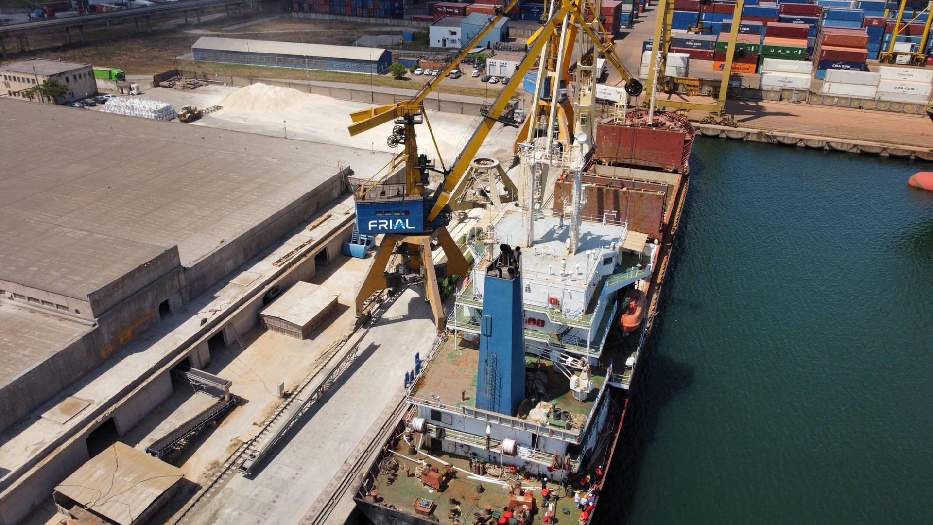 "Compania Trans-Oil, din Republica Moldova, condusă de Vaja Jhashi, achiziționează un terminal în Portul Constanța și primește un grant de la guvernul român"