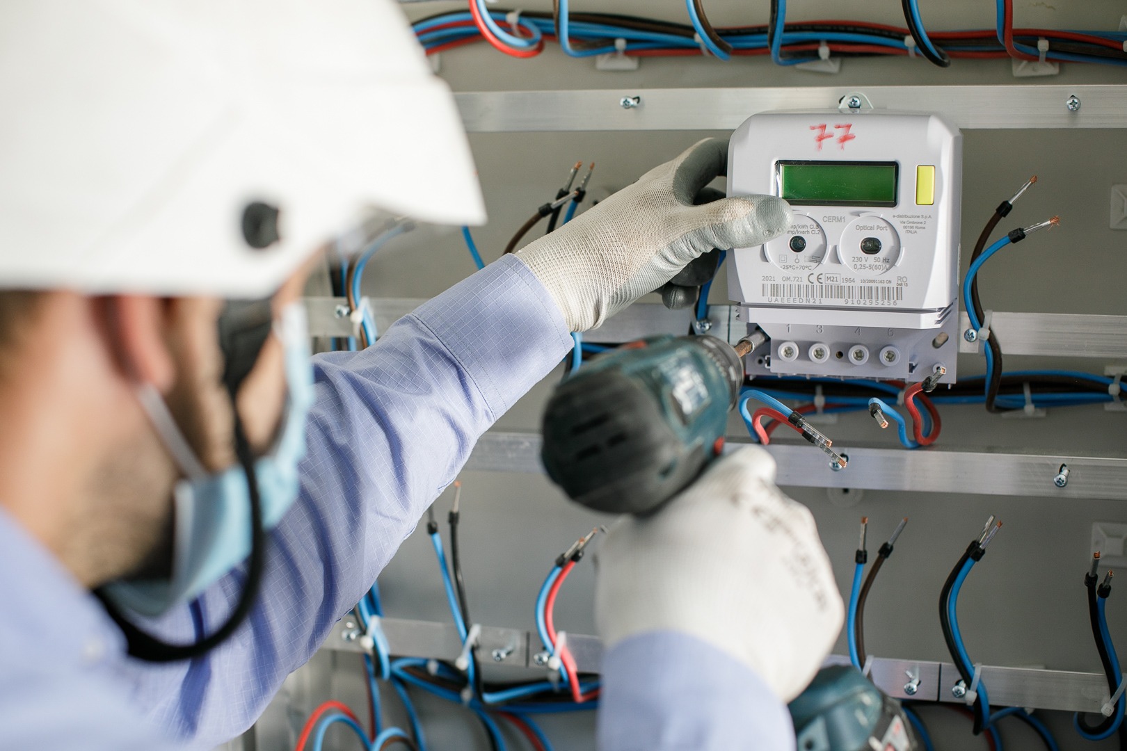 "Modernizarea infrastructurii energetice din Nădlac, judeţul Arad: Reţele Electrice demarează licitaţie pentru lucrări în valoare de peste 118 milioane de lei fără TVA"