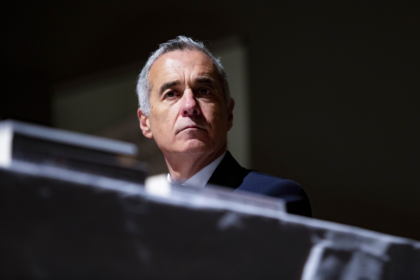 "Georgescu propune un amestec de creștinism și economie în programul său politic: opoziție față de 'oligarhia globalistă', acceptarea fondurilor UE, critica politicilor 'verzi', pledoarie pentru o sursă pură de apă și controlul asupra exploatării resurselor de către statu"