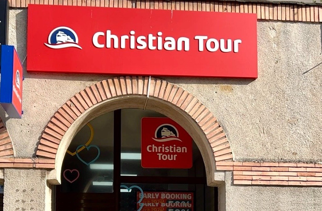 "Christian Tour a achiziționat rețeaua de agenții TUI Travel Center din România cu peste 1 milion de euro / Compania se pregătește pentru listarea pe piața bursieră"