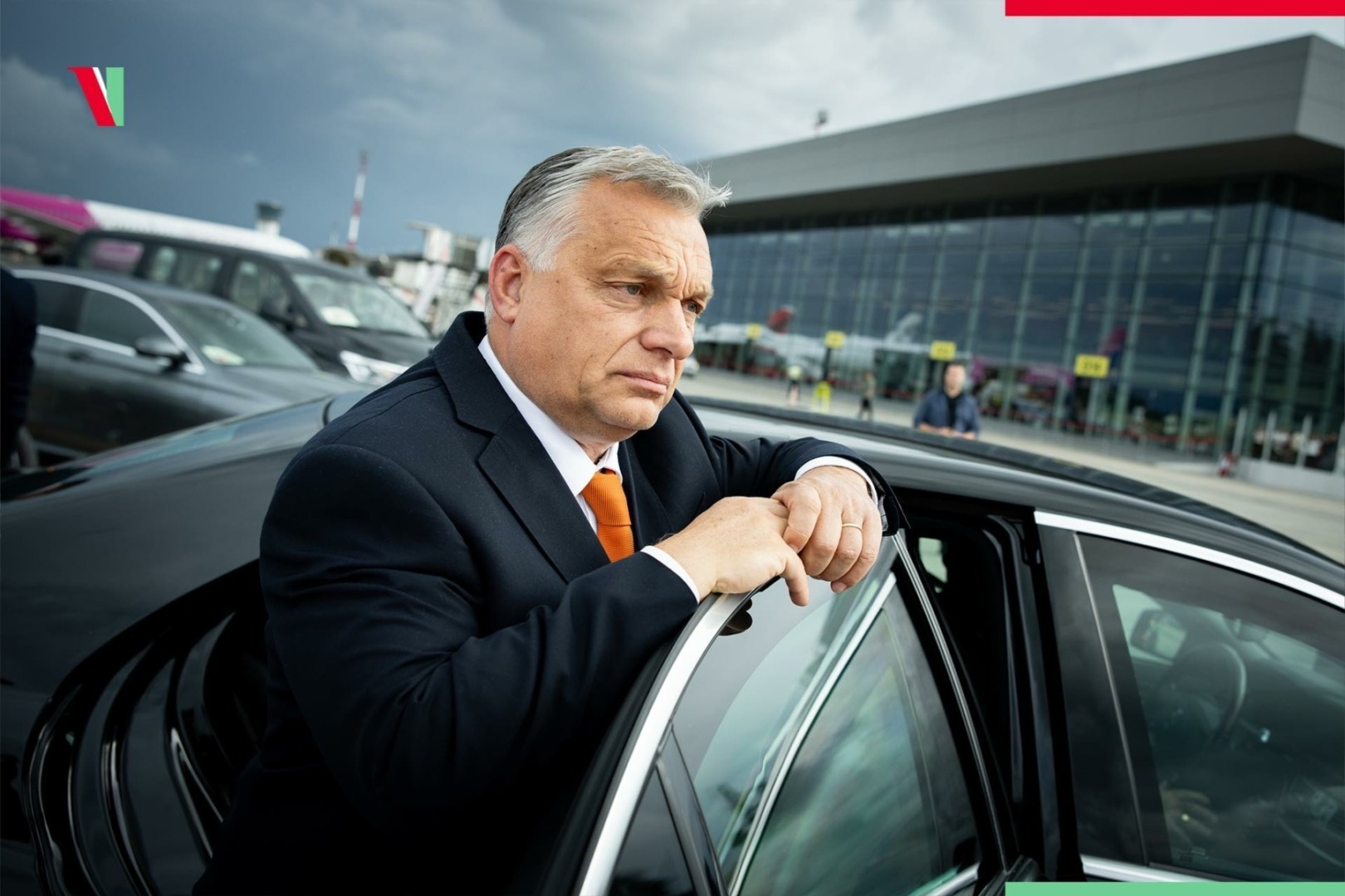 "Istvan Tiborcz, ginerele premierului ungar, Viktor Orbán, își extinde investițiile în România: noi angajamente în sectorul imobiliar și bancar"