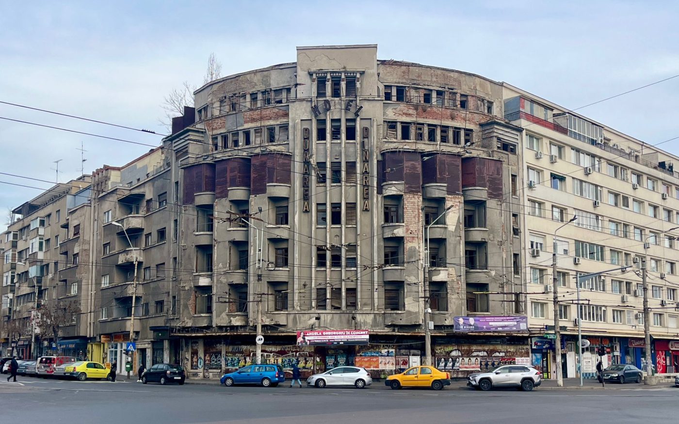"Hotelul Dunărea din zona Gara de Nord se confruntă cu un impozit majorat de șase ori"
