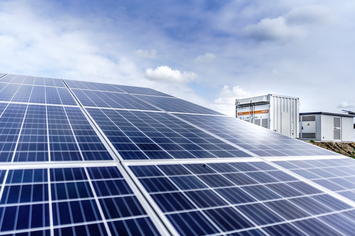 "Germania a depășit pragul de 100 de gigawați în producția de energie fotovoltaică"