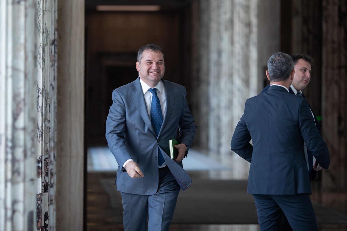 Cseke Attila, Ministrul: Propune eliminarea sporurilor de antenă