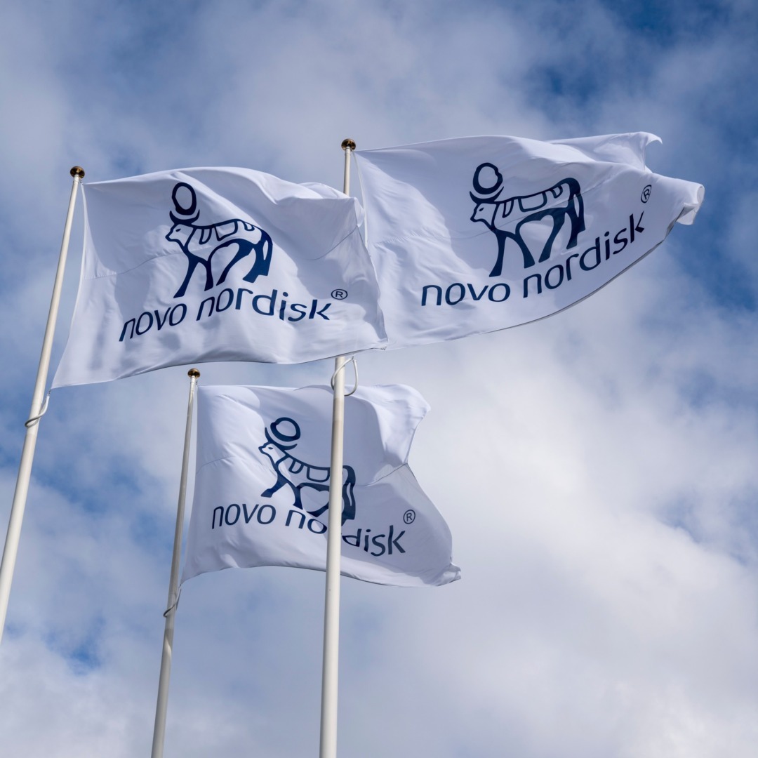 "Creșterea acțiunilor Novo Nordisk cu 7% urmare a anunțului privind eficacitatea unui medicament inovator de reducere a greutății în tratamentul supraponderabilității, în procesul de testare"