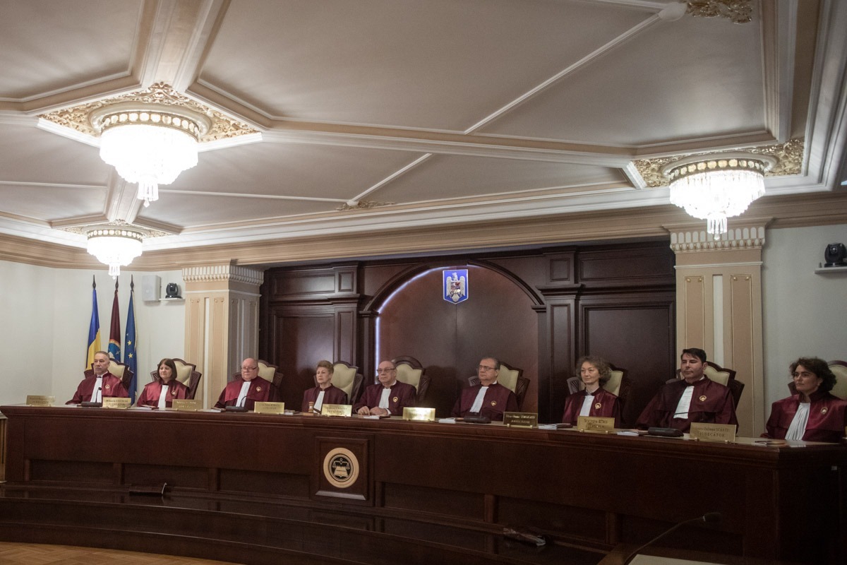 "Decizia Curții Constituționale privind eliminarea supraimpozitării tuturor pensiilor speciale și impactul său asupra reformei pensiilor speciale din cererea 3 de plată"