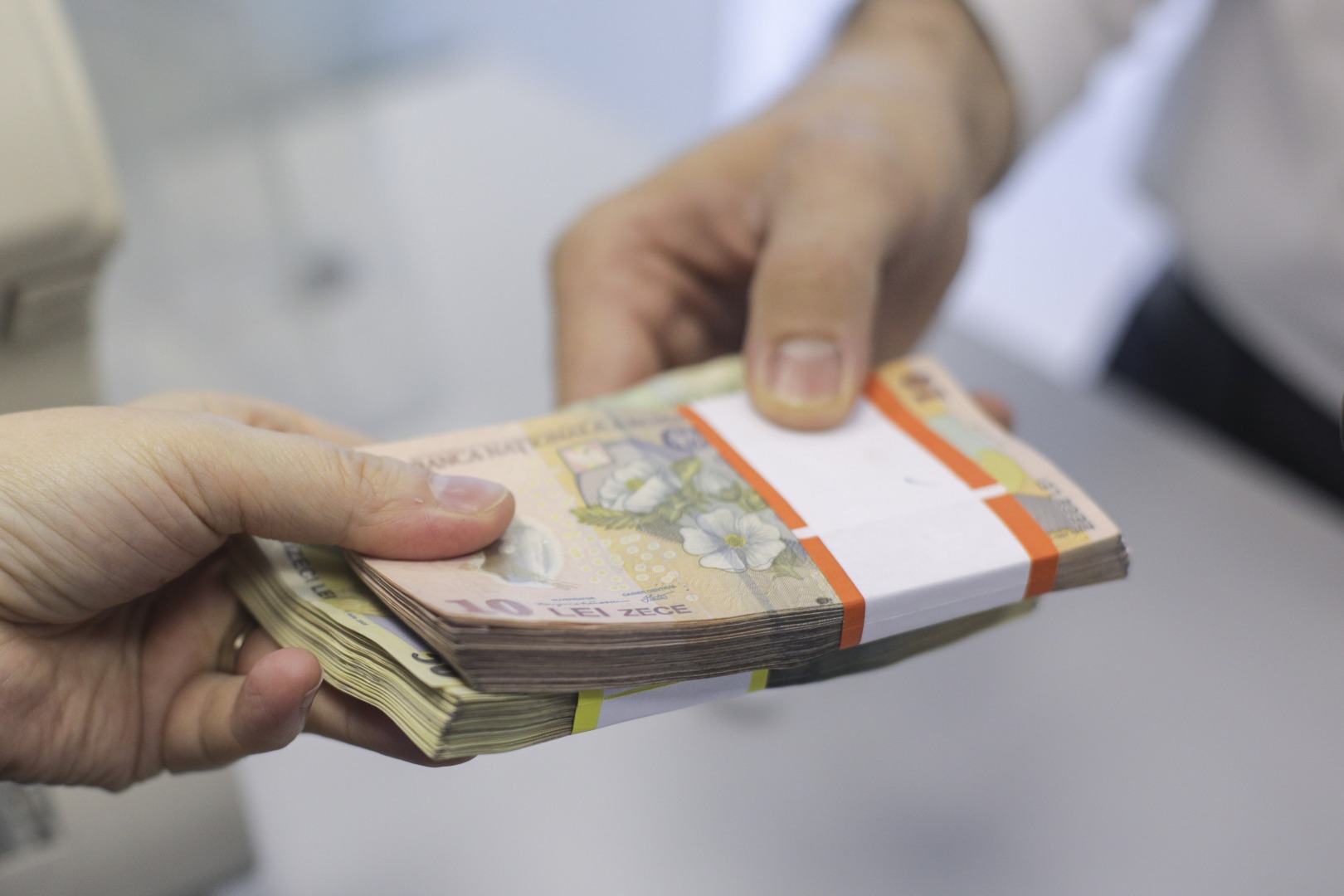 "România ajunge în top 10 al clasamentului salariilor minime din Europa, conform standardului puterii de cumpărare, în 2025: Performanțe comparativ cu Croația, Portugalia, Grecia, Cipru, Cehia, Slovacia și Ungaria"