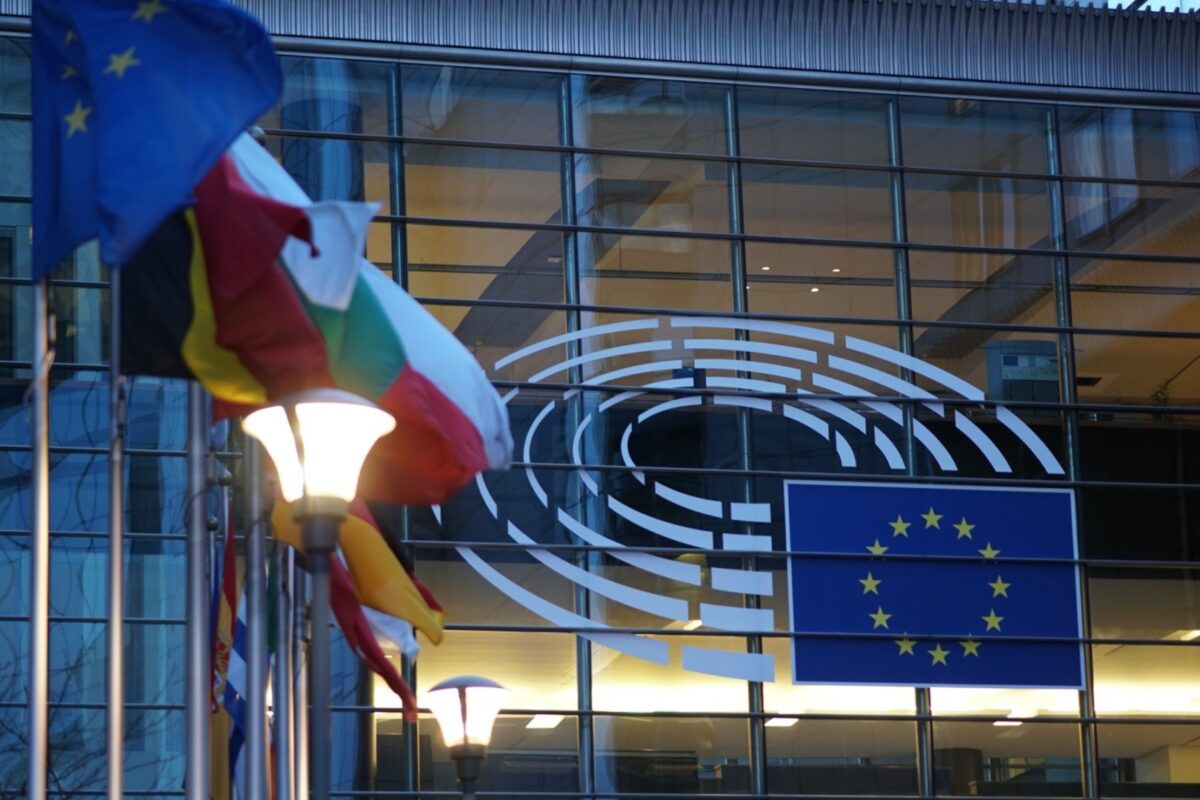 "Anunțul Comisiei Europene privind ediția 2025 a fondului de susținere a IMM-urilor pentru protejarea proprietății intelectuale"