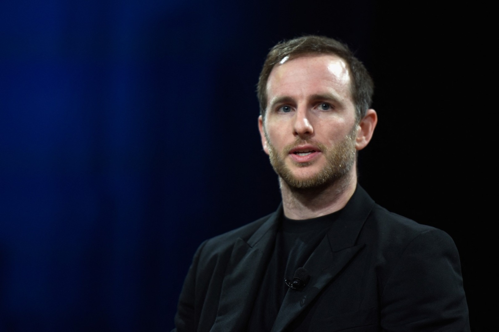 "Joe Gebbia, cofondatorul Airbnb, se alătură Departamentului pentru eficiență guvernamentală condus de Elon Musk"
