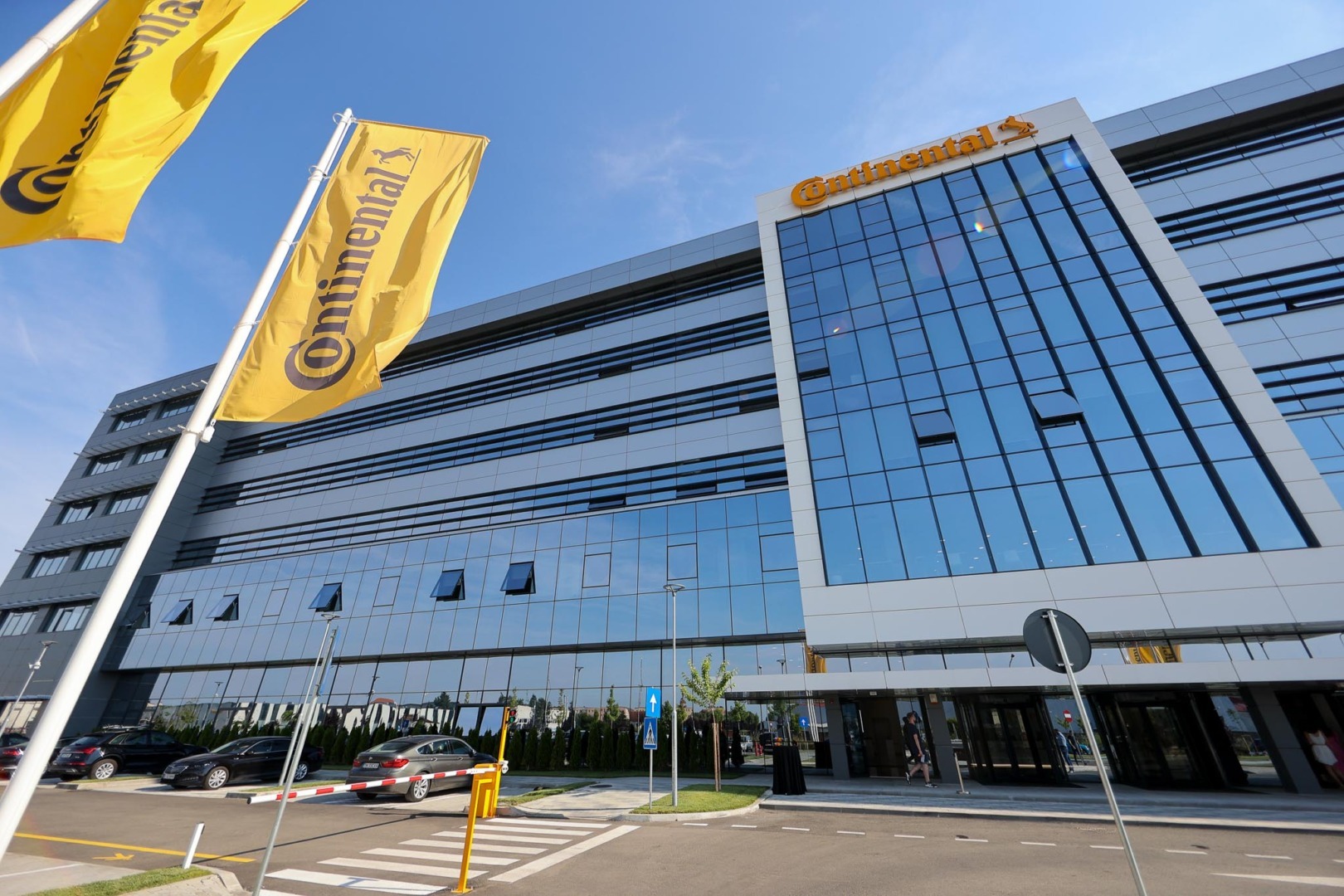 "Continental, gigantul german, nu va efectua noi concedieri în România"