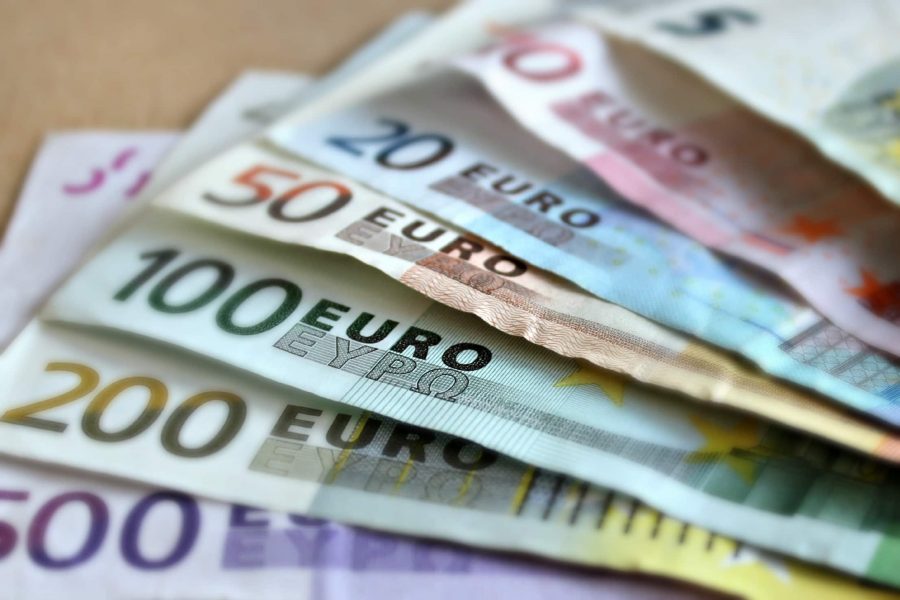 "Crestere semnificativă a bancnotelor euro contrafăcute retrase din circulație în 2024: un progres de 18,6% comparativ cu anul precedent"